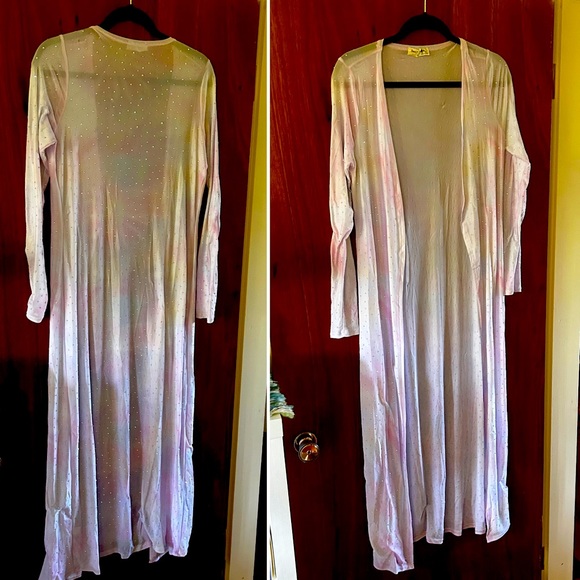 Long robe with gems - Picture 1 of 2